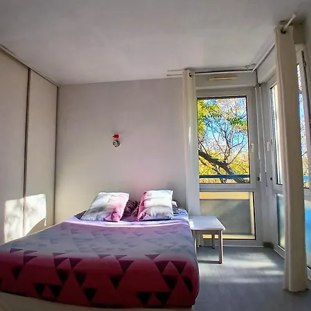 Studio Design - Parking Prive - Tram A 2 Min ! *