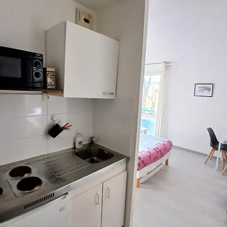 Studio Design - Parking Prive - Tram A 2 Min ! モンペリエ
